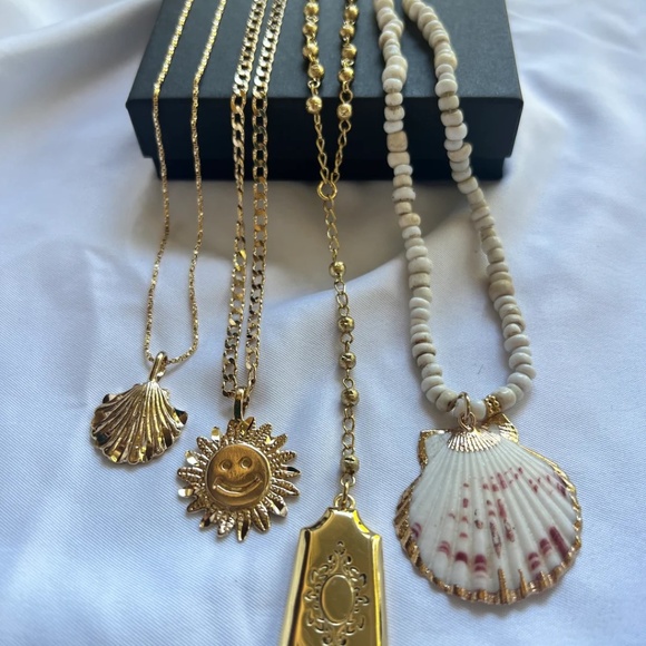 New Vanessa Mooney Shell Pendant Necklace THE LUCY SHELL NECKLAC - Picture 3 of 4